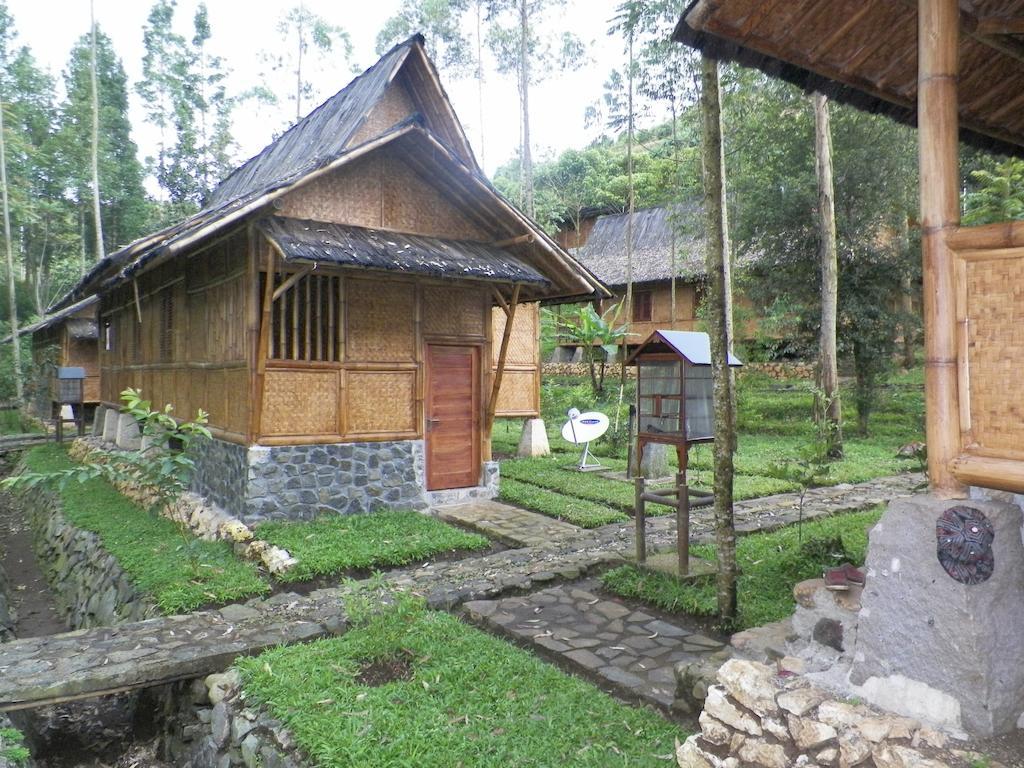 Villa Kampung Karuhun Sutan Raja Бандунг Екстер'єр фото